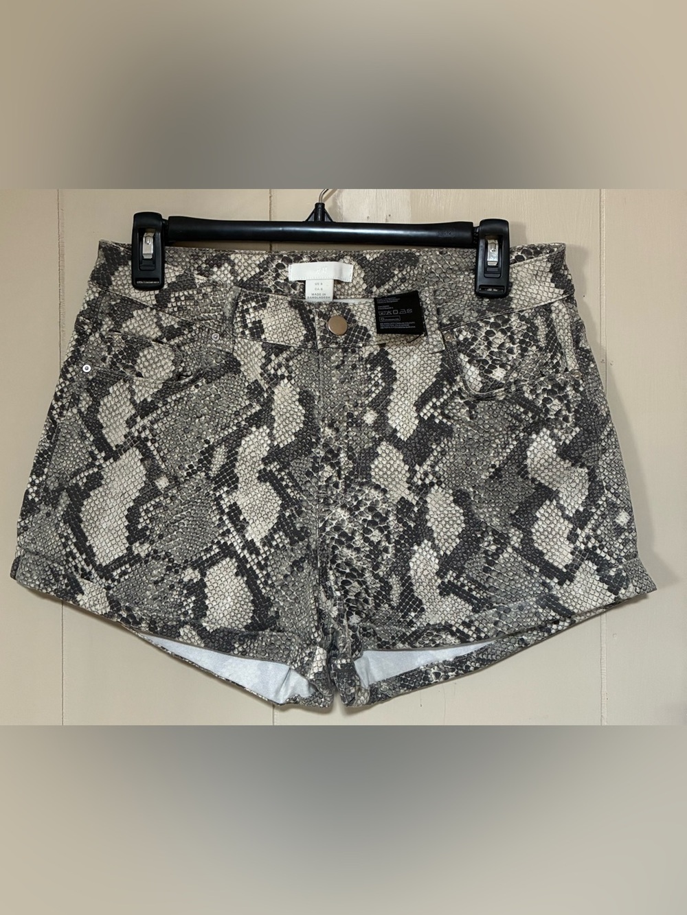 H&M Gray Snakeskin Print High-Rise Jean Shorts, Size 8